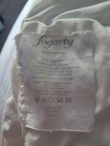 Photo of free 4.5 Tog King Size Duvet (Birch Green WR8) #1