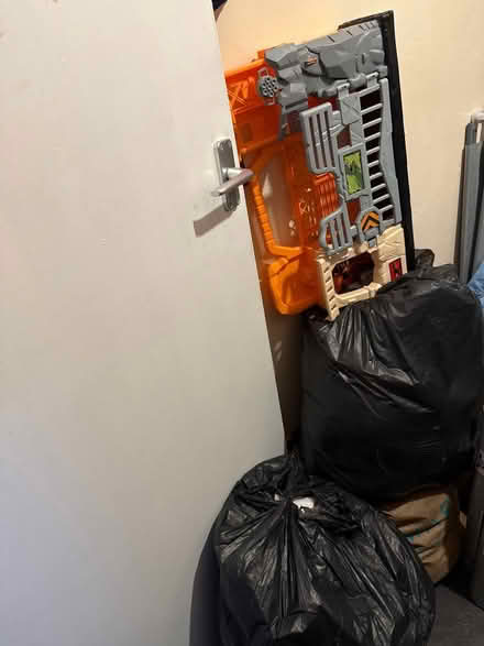 Photo of free Bits & bobs (Leighton Buzzard LU7 3) #1