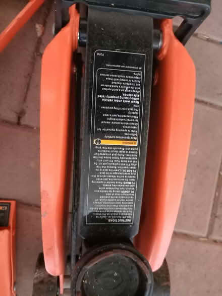 Photo of free Hydraulic Trolley Jack (Dudley DY3) #3