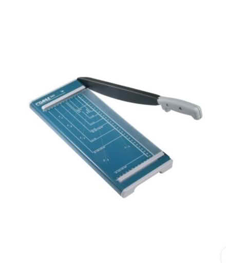 Photo of Guillotine for cutting quantities of paper (St Nicholas SG1) #1