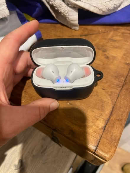 Photo of free JBL earbuds headphone charging case (Cockermouth CA13) #2