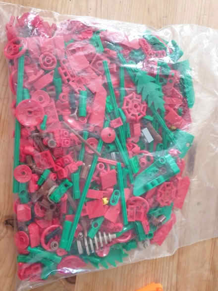 Photo of free Block Tech Poinsettia Kit (Saltney CH4) #2