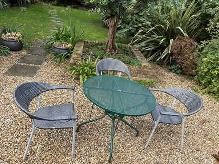Photo of free Table (Herne Hill SE24) #1