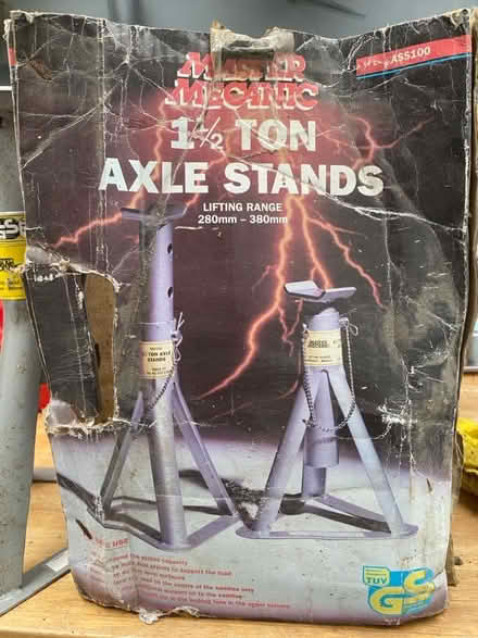 Photo of free Axle stands x2 (Runcton PO20) #1
