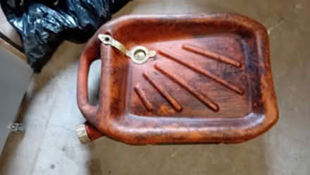 Photo of free Oil Drain & recycle container (Glenfield Rd area LE3) #2