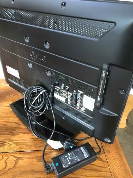 Photo of free lg 26" lcd tv (Southdown AL5) #2