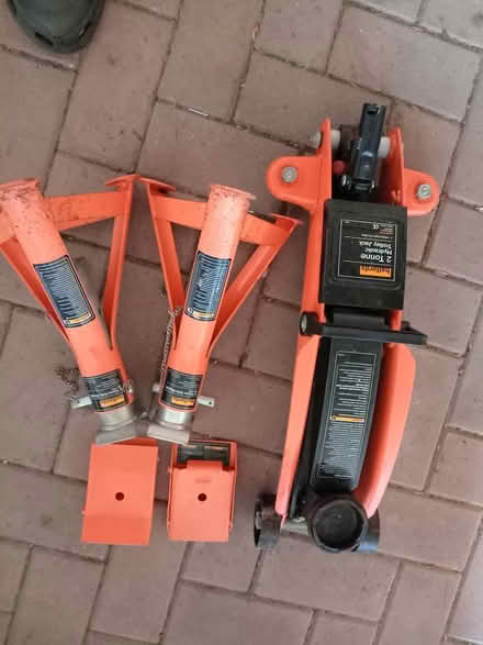 Photo of free Hydraulic Trolley Jack (Dudley DY3) #4