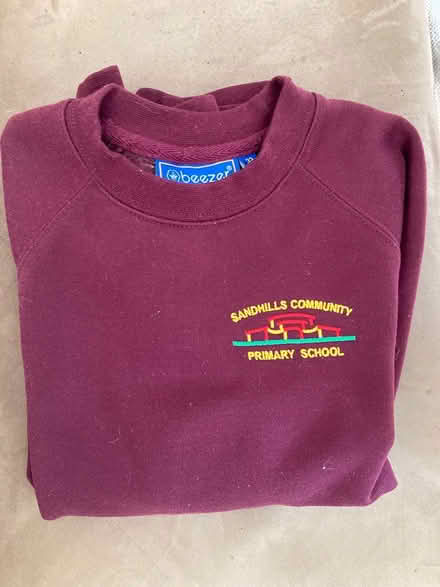 Photo of free Sandhills Primary School sweatshirt (Horspath (OX33)) #1