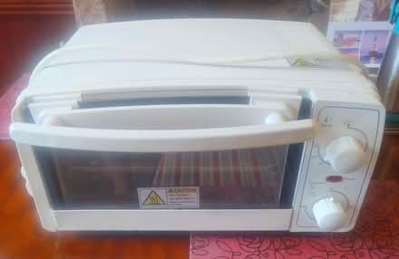 Photo of free Small oven (Corby Hill CA4) #1