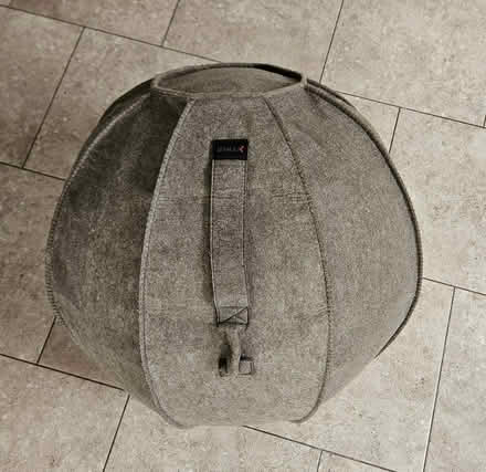 Photo of free Yoga ball 50cm (Ware SG12) #2