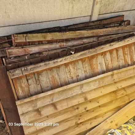 Photo of free Dry firewood and pallets (Chester CH2) #1
