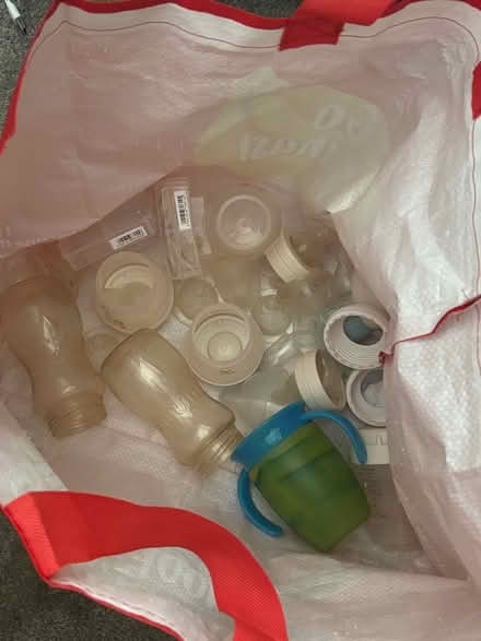Photo of free Baby bottles/dummies (Abingdon) #1