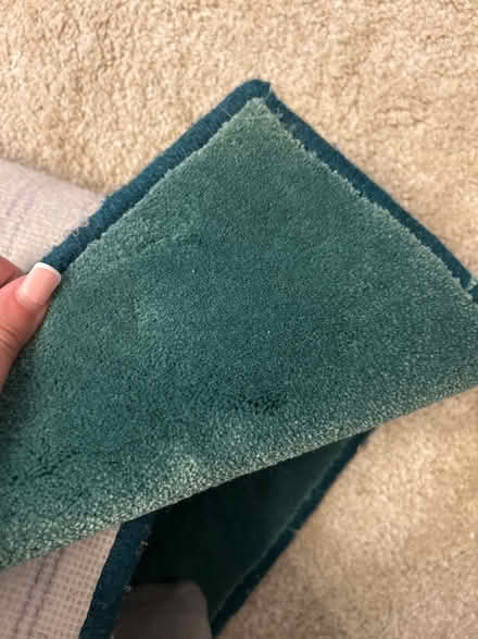 Photo of free Rug 3.2m by 5m (Merstham RH1) #4