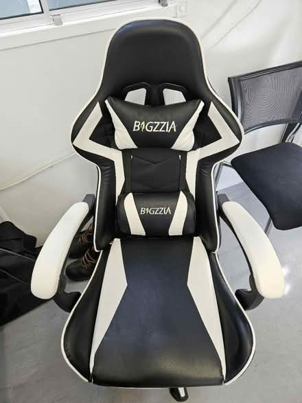 Photo of free Bigzzia Gaming Chair (TW4) #1