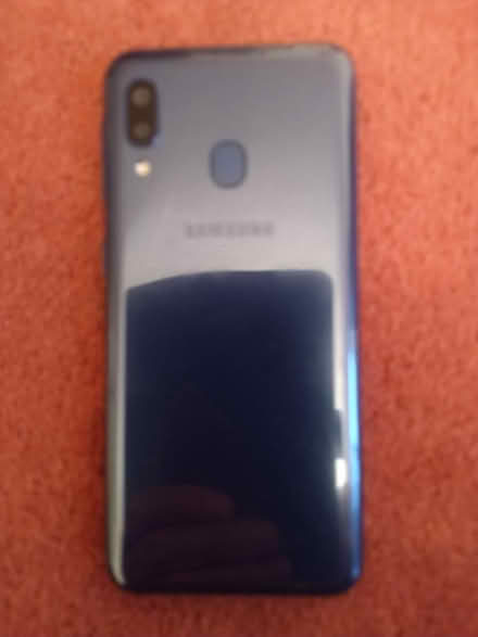 Photo of free SAMSUNG PHONE for spares or repair (B90 shirley) #2