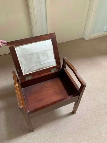 Photo of free Piano Stool (Chwilog LL53) #1