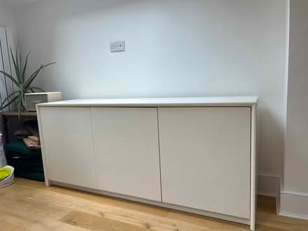 Photo of free White unit (Clapham Junction SW11) #1