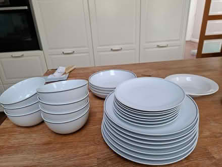 Photo of free Dinner set white (BA2) #1