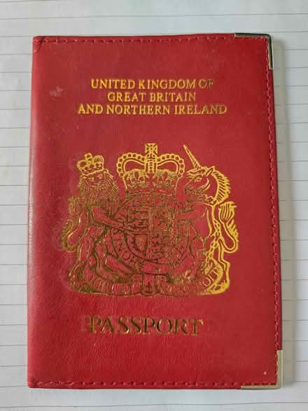 Photo of free Passport cover (IG6 3s) #1