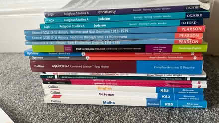 Photo of free GCSE books (TW178BH) #1