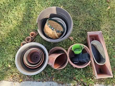Photo of free Plant pots (Grayslake, Prairie Crossing) #1