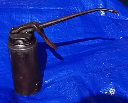 Photo of free Oil can (Hanworth RG12) #1