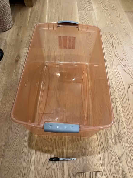Photo of free Large plastic bin (Hintonburg) #1