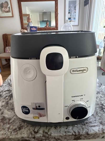 Photo of free Deep fat fryer (Addlestone/row Town (KT15)) #1