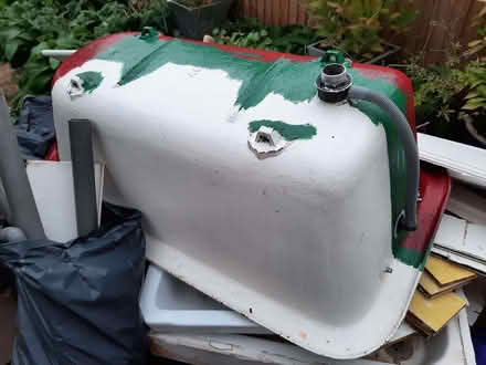 Photo of free Old Heavy Bath for renovation (Wheathampstead AL4) #2
