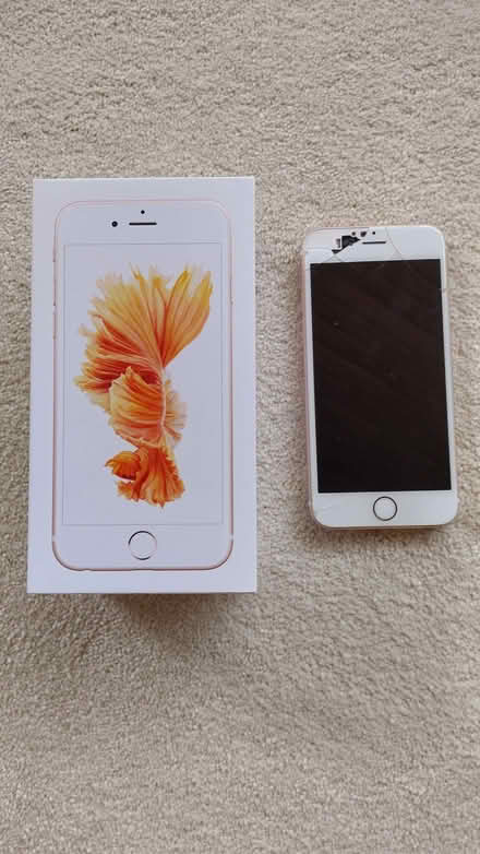 Photo of free iPhone 6s 32GB (Kenley CR8) #1