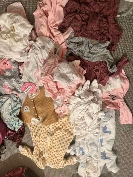 Photo of free New born / 1-3M female clothes (Bd1) #2