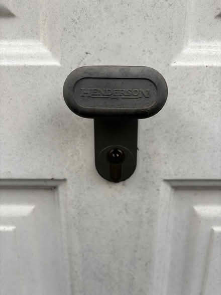 Photo of free Garage door white (Chelsfield BR6) #2