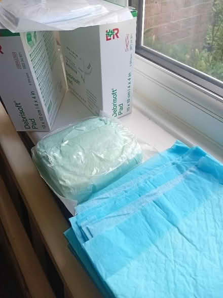 Photo of free Sterile Cleansing pads for wounds (Whitehill GU35) #2