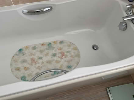 Photo of free Baby/kids bath mat 27 x 15 ins (Churchgate EN8) #1