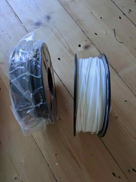 Photo of free White and black 3d printer filament (BS3) #1