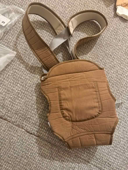Photo of free Baby sling carrier and net sling (Bd1) #1