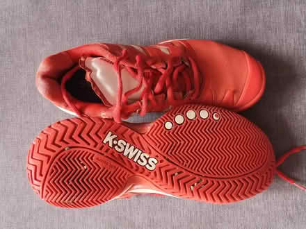 Photo of free K-SWISS running shoes (Size 5 / EUR 38) (Henley-on-Thames RG9) #1