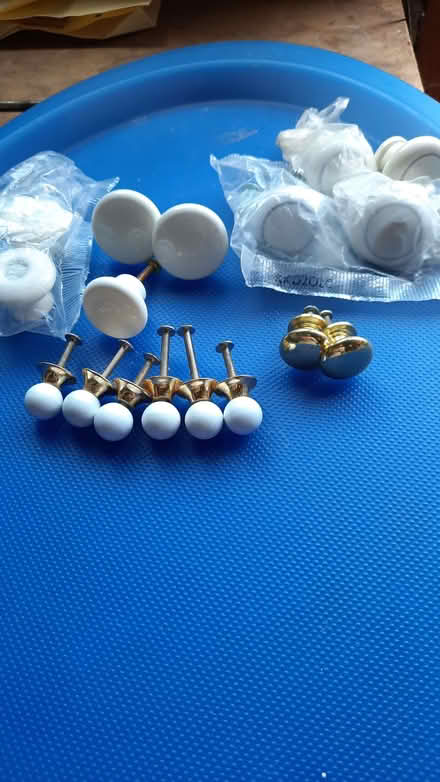 Photo of free White internal doorknobs. (Hazlemere HP15) #1