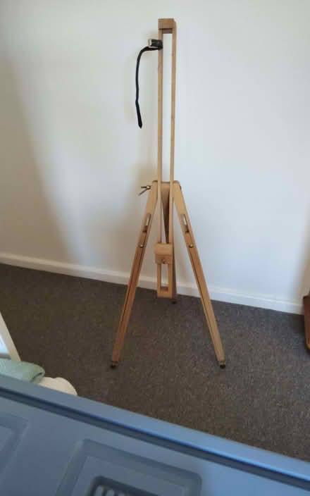 Photo of free Easel (Faringdon SN7) #1