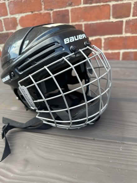 Photo of free Bauer hockey helmet (Hillsborough S6) #3