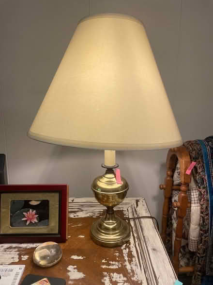 Photo of free Furniture, lamp, quilt rack (Niceville) #4