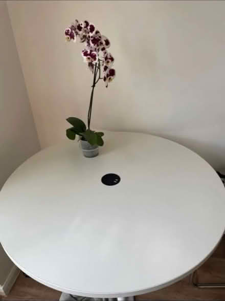 Photo of free Table with USB ports (Bow E3) #1