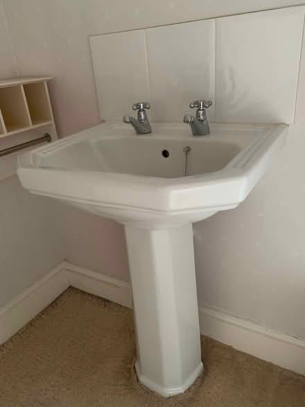 Photo of free Pedestal washbasin (BH13 Branksome Park) #2