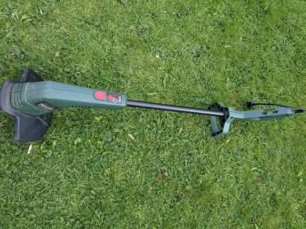 Photo of free Garden Strimmer (needs power lead) (Dublin) #2