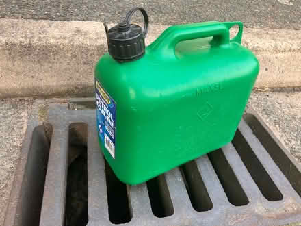 Photo of free Fuel can (Poplar E14) #1