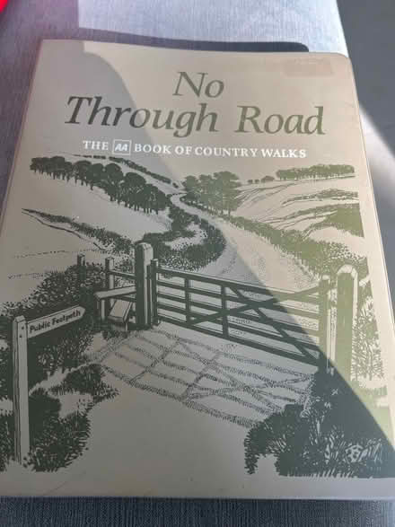 Photo of free AA vintage book of country walks (Broxbourne EN10) #1