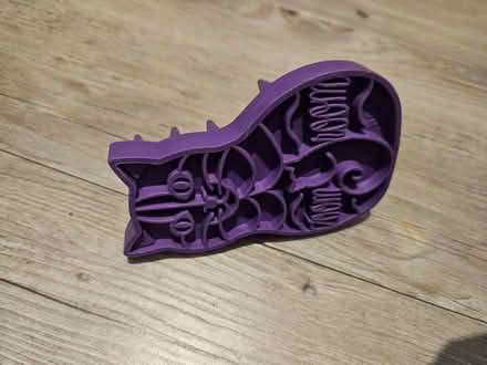 Photo of free Kong cat brush (Brimscombe GL5) #1