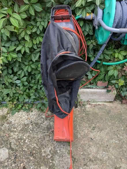 Photo of free Garden vacuum (St John's TN13) #1
