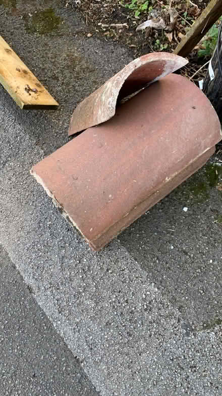 Photo of free Roof tiles (Donnington Bridge OX4) #2