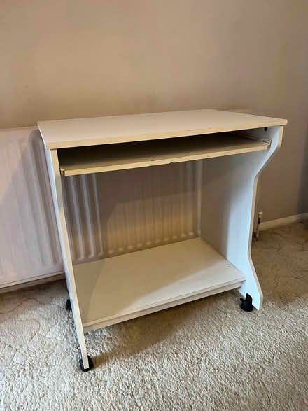 Photo of free Desk (Linslade LU7) #3